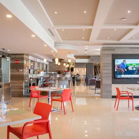 Hilton Garden Inn Leon Poliforum Kültér fotó