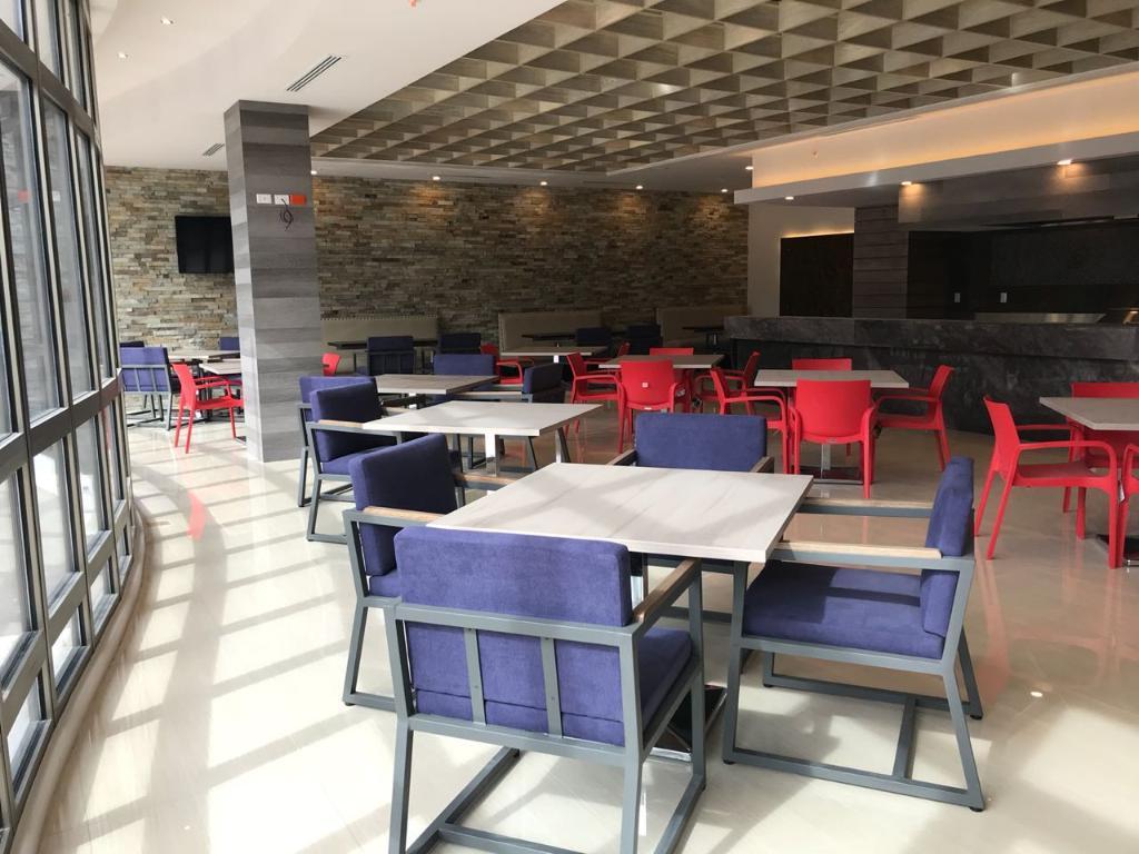 Hilton Garden Inn Leon Poliforum Kültér fotó